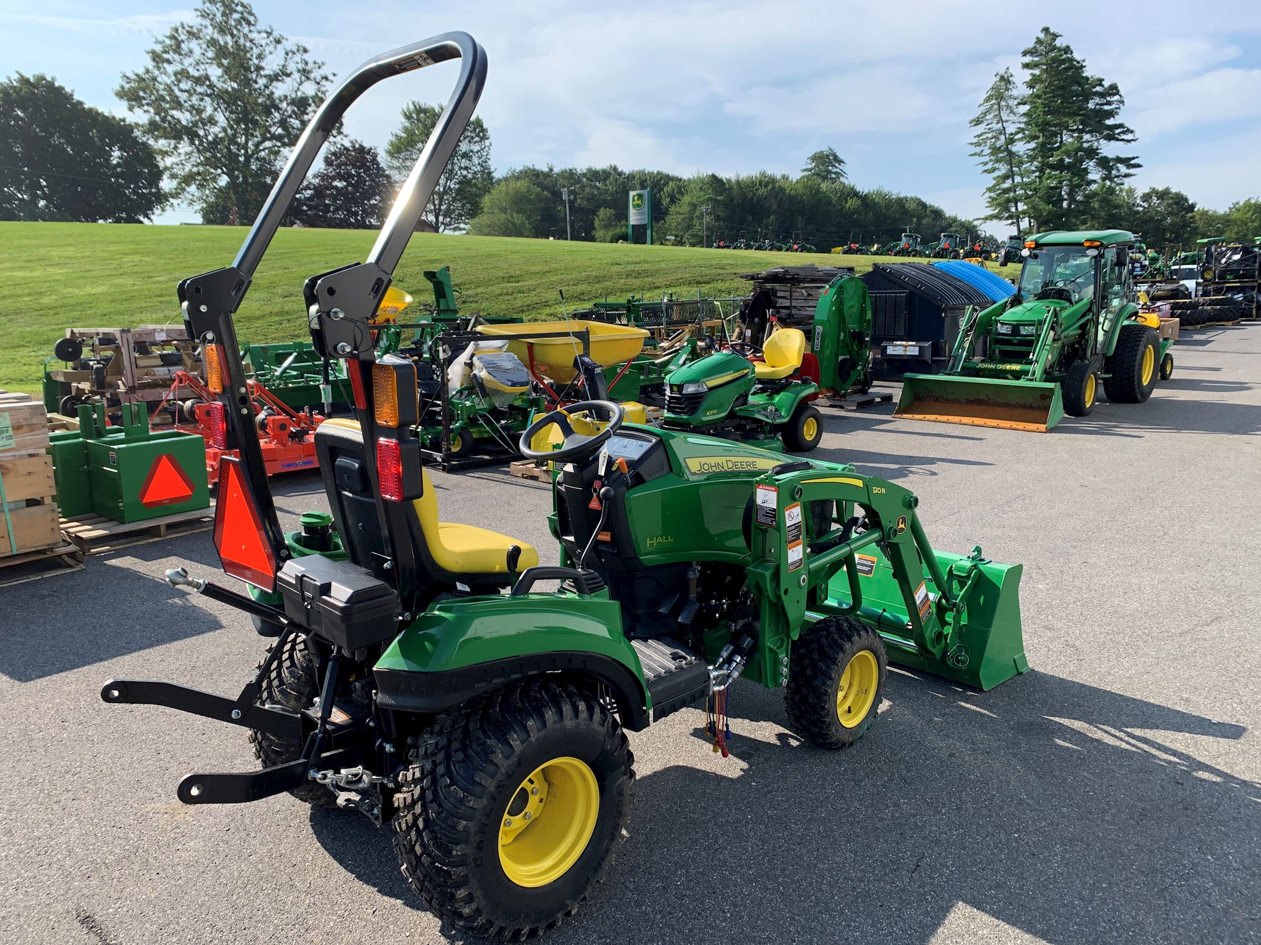 2022 Used John Deere 1023E Image 3